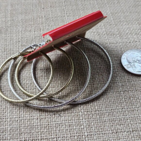 Arizona Jean Company Women Earrings Silver and Gold Tone Hoop Loop Jewelry - Picture 4 of 10